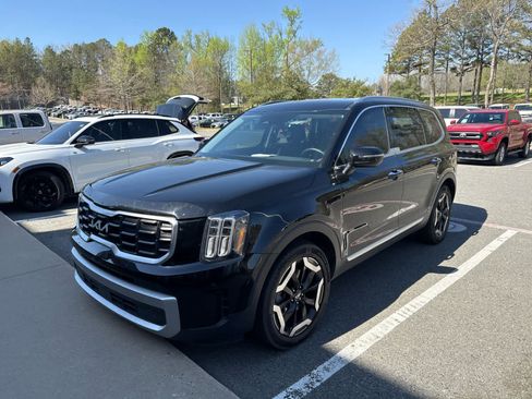 Used 2023 Kia Telluride S image 6