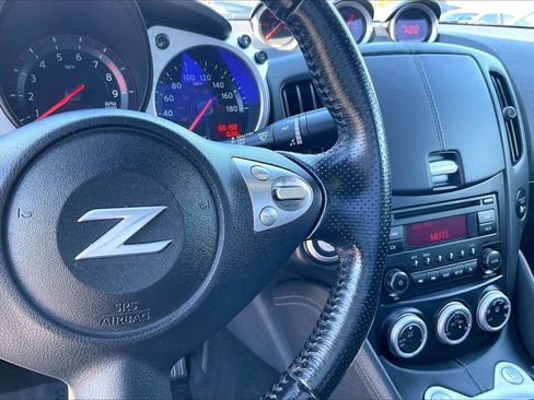 Used 2020 Nissan 370Z Coupe RWD image 16
