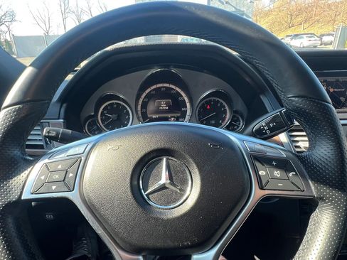Used 2013 Mercedes-Benz E 550 4MATIC Sedan image 26