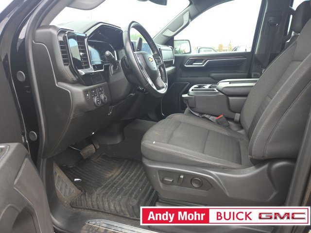 Used 2025 Chevrolet Silverado 1500 LT AWD/4WD image 7