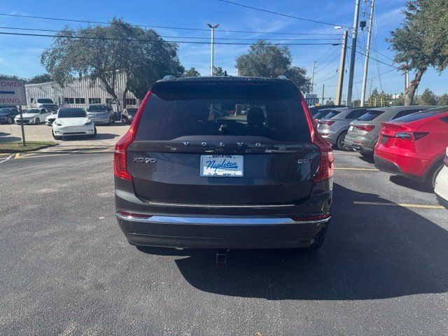 Used 2024 Volvo XC90 B5 Plus w/ Protection Package Premier AWD/4WD image 4