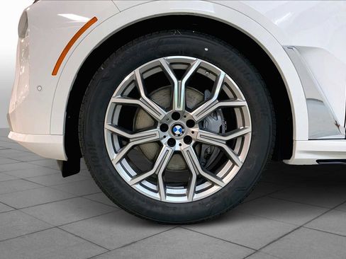 New 2026 BMW X7 xDrive40i image 11