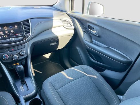 Used 2022 Chevrolet Trax LS w/ Tint and Cruise Package FWD image 21