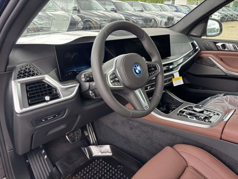 New 2026 BMW X5 xDrive50e w/ Executive Package AWD/4WD image 9