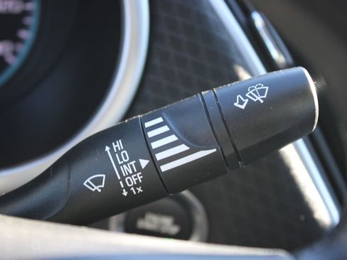 Used 2024 Chevrolet Malibu LT image 32