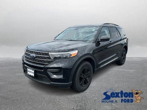 Certified 2022 Ford Explorer XLT AWD/4WD image 1