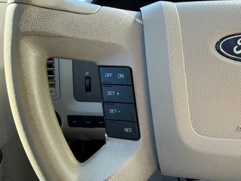 Used 2012 Ford Escape XLS image 22