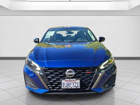 Used 2024 Nissan Altima 2.5 SR FWD image 2