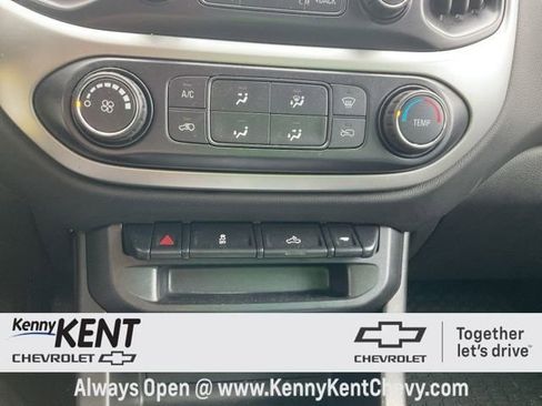 Used 2020 Chevrolet Colorado LT image 29