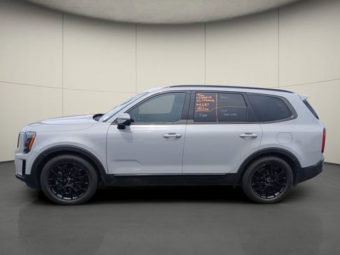 Used 2022 Kia Telluride EX w/ EX Premium Package image 4