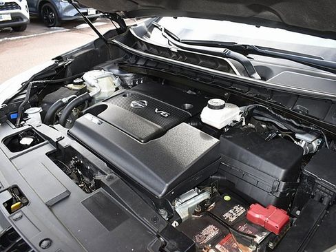 Used 2018 Nissan Murano S image 16