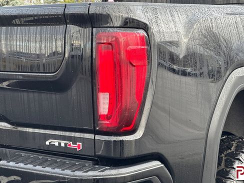 Used 2022 GMC Sierra 2500 AT4 w/ AT4 Premium Plus Package image 35