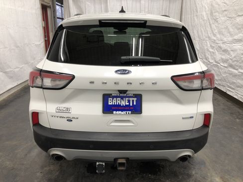 Used 2020 Ford Escape Titanium image 7