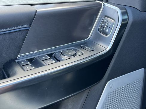 New 2026 Ford F250 Platinum w/ Tremor Off-Road Package image 15