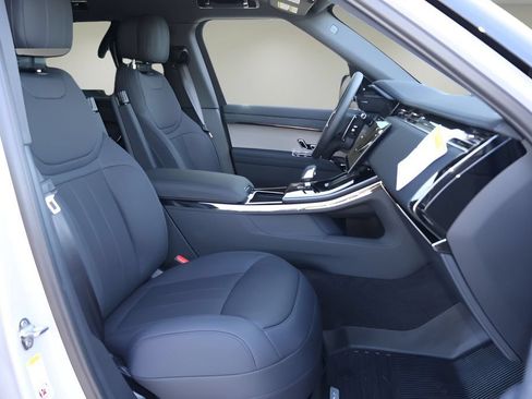 New 2026 Land Rover Range Rover Sport SE AWD/4WD image 17