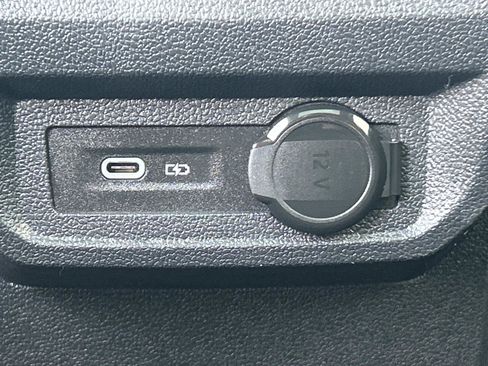 Certified 2024 Volkswagen Tiguan Wolfsburg Edition w/ Panoramic Sunroof Package AWD/4WD image 20