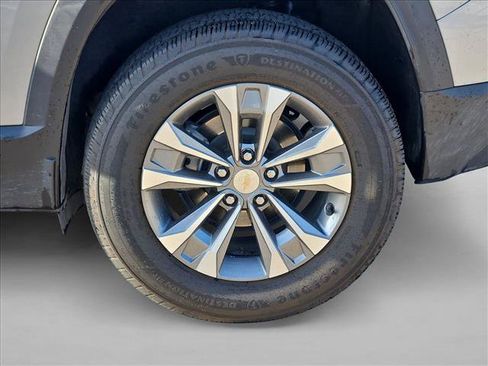 Used 2025 Chevrolet Equinox LT w/ Convenience Package II FWD image 14