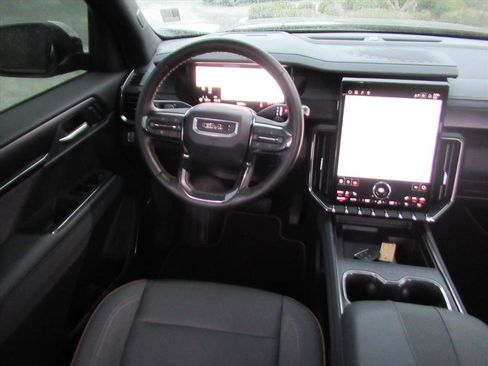 Used 2025 GMC Acadia AT4 image 14