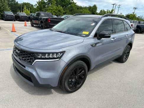 Used 2022 Kia Sorento S w/ Panoramic Sunroof Package AWD/4WD image 2