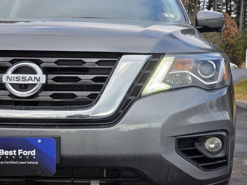 Used 2017 Nissan Pathfinder SL image 3