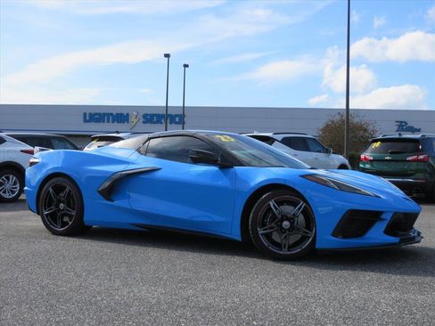 Used 2023 Chevrolet Corvette Stingray w/ 3LT w/ Z51 Performance Package image 2