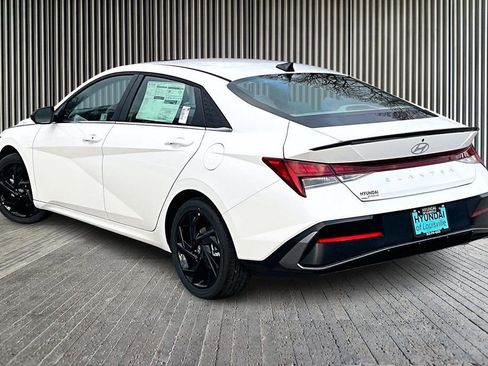 New 2026 Hyundai Elantra SEL Sport Premium FWD image 3