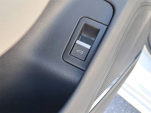 Certified 2025 Audi A6 3.0T Premium w/ Convenience Plus Package image 21