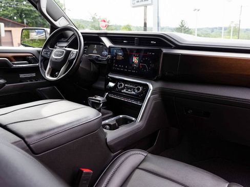 Used 2023 GMC Sierra 1500 Denali w/ Denali Reserve Package AWD/4WD image 33