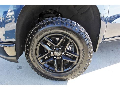 Used 2021 Chevrolet Silverado 1500 LT Trail Boss image 28