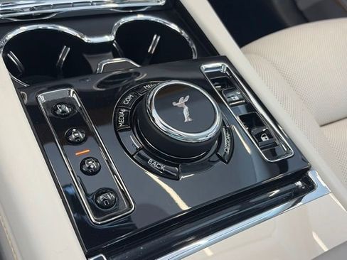 Used 2024 Rolls-Royce Ghost AWD/4WD image 24