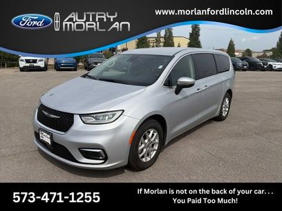 Used 2023 Chrysler Pacifica Touring-L