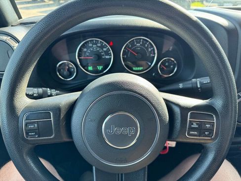 Used 2017 Jeep Wrangler Sport image 19