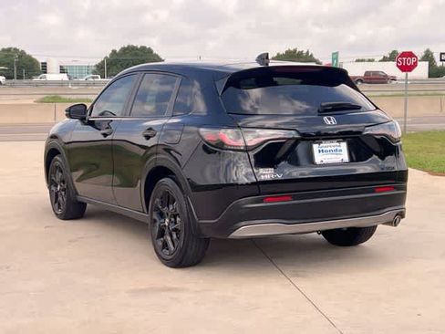 Used 2025 Honda HR-V Sport image 5