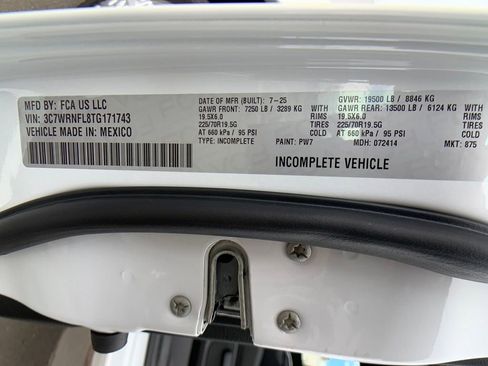 New 2026 RAM 5500 Tradesman w/ Chrome Appearance Group image 31