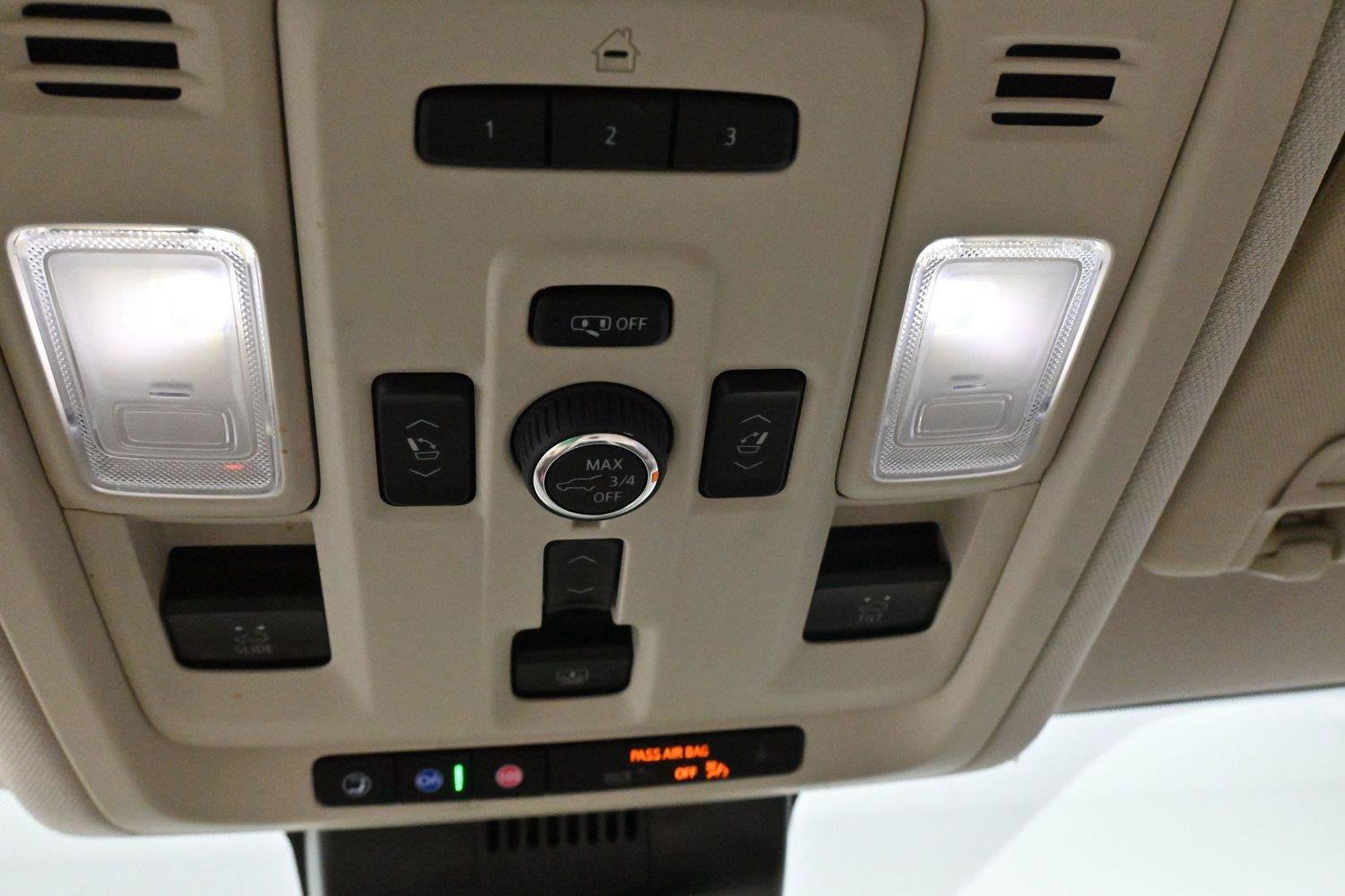 Used 2023 GMC Yukon XL Denali AWD/4WD image 31
