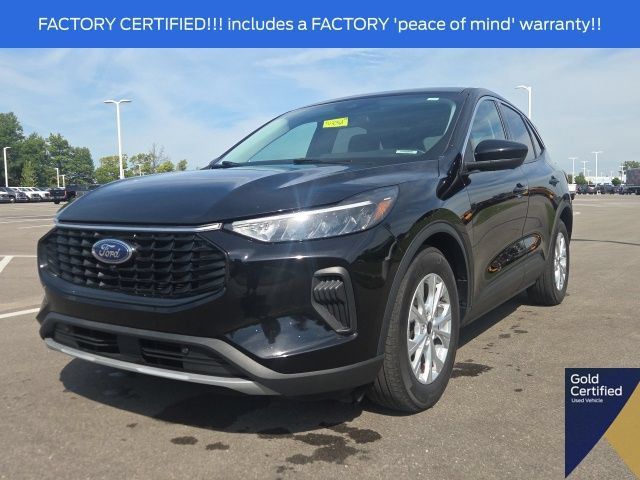 Used 2023 Ford Escape Active w/ Tech Pack #2 FWD image 2