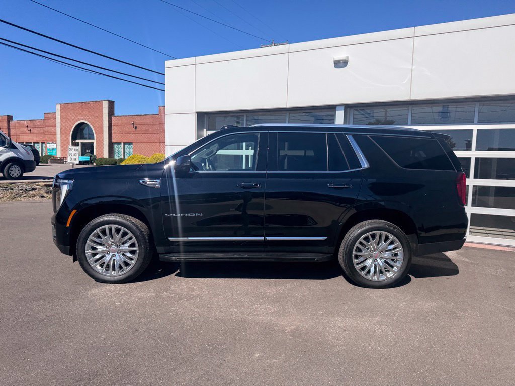 Used 2026 GMC Yukon Elevation w/ Elevation Premium Package AWD/4WD image 2