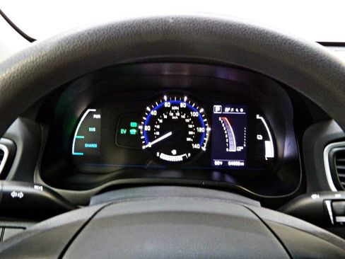 Used 2018 Hyundai Ioniq Blue FWD image 15