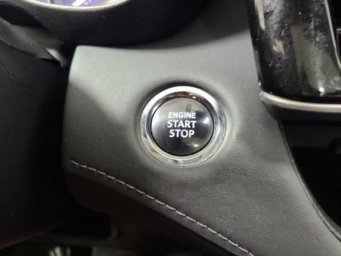 Used 2023 Toyota Highlander XLE AWD/4WD image 38