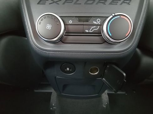 New 2026 Ford Explorer Active w/ Active Comfort Package image 40