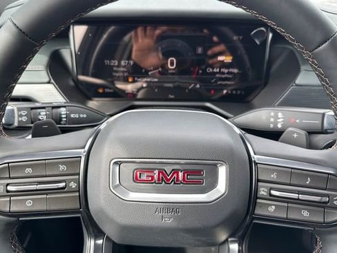 New 2026 GMC Acadia AT4 w/ Luxury Package AWD/4WD image 29
