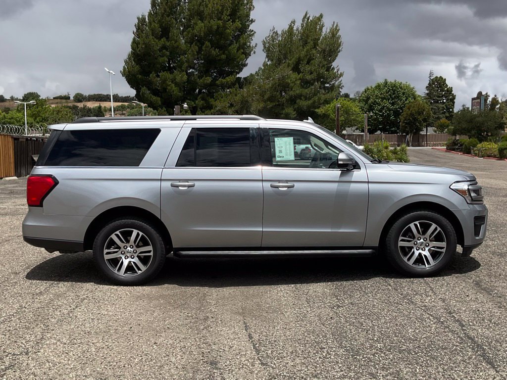 Used 2024 Ford Expedition Max XLT AWD/4WD image 7
