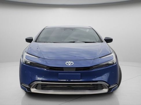 Used 2023 Toyota Prius XLE image 3