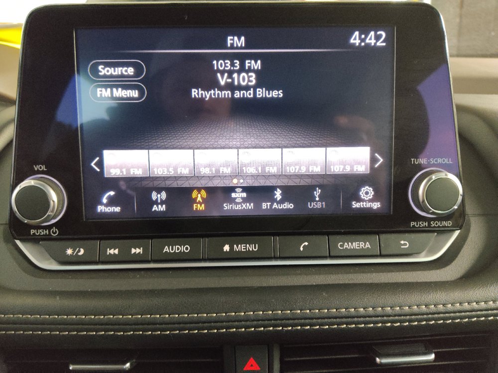Used 2023 Nissan Rogue SV FWD image 25