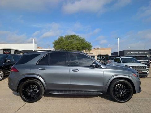Used 2025 Mercedes-Benz GLE 350 4MATIC image 3
