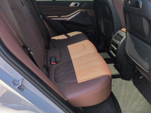 Used 2026 BMW X5 xDrive40i w/ M Sport Package AWD/4WD image 22
