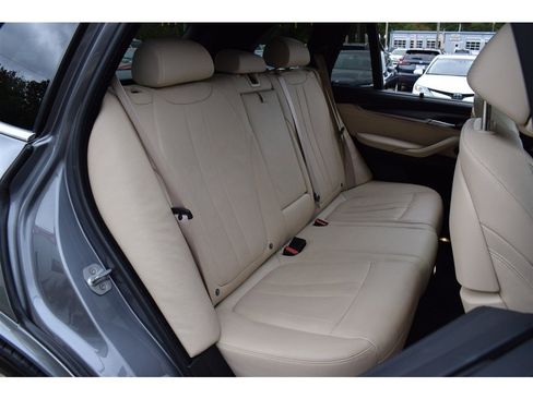 Used 2017 BMW X5 xDrive40e image 14