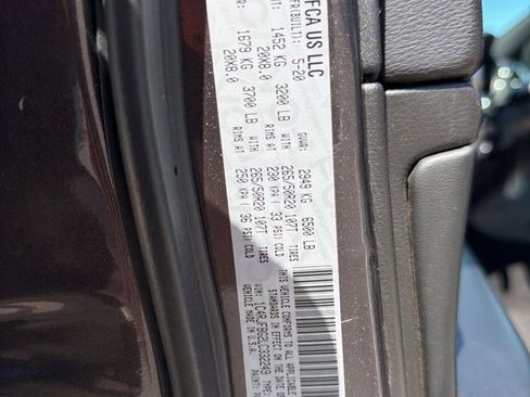 Used 2020 Jeep Grand Cherokee Limited AWD/4WD image 18