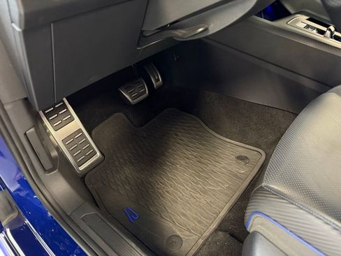 Used 2024 Volkswagen Golf R image 34