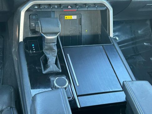 Used 2022 Toyota Tundra Platinum RWD image 22